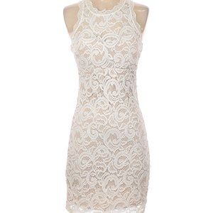Sequin Hearts Brand NWT Size 5  Ivory/White Lace Cocktail Dress Bridal Lace